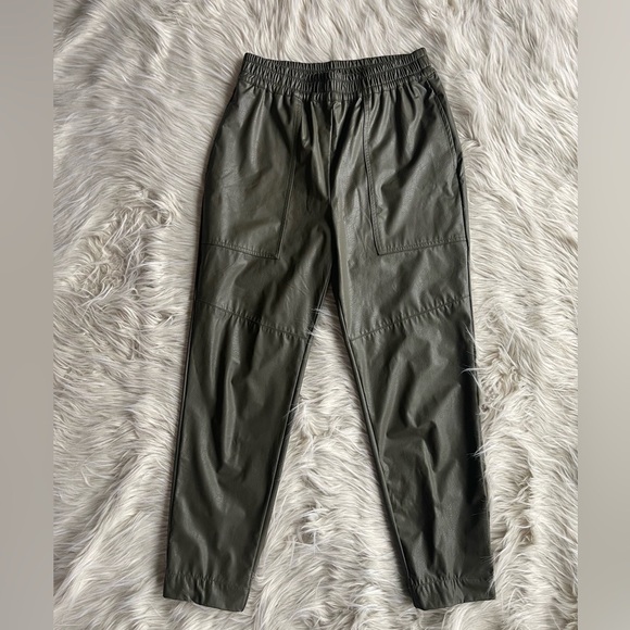 Lysse Women's Brisk Leather Jogger Olive Green Size Small - Picture 4 of 5